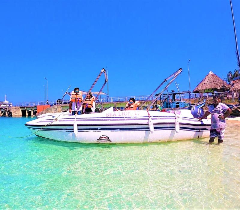 Family Speed Boat Ride